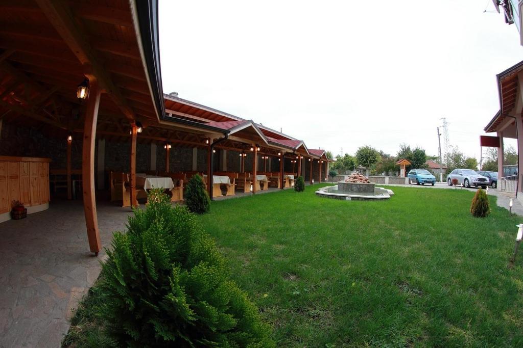 Hotel Akre Kavarna Exterior foto